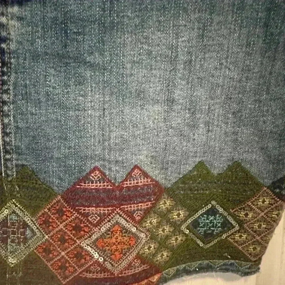 Frayed hem mini Jean skirt - Picture 2 of 6